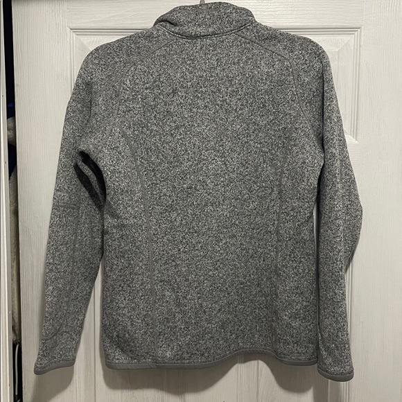 Patagonia Gray Women’s 1/4 zip up Sweater - Picture 6 of 9